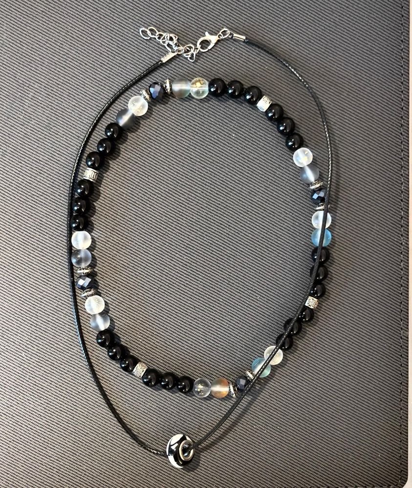 Black Feminine Necklace _thumbnail_0
